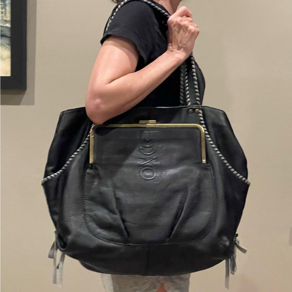 MUXO by Camila Alves genuine leather handbag - Picture 3 of 8